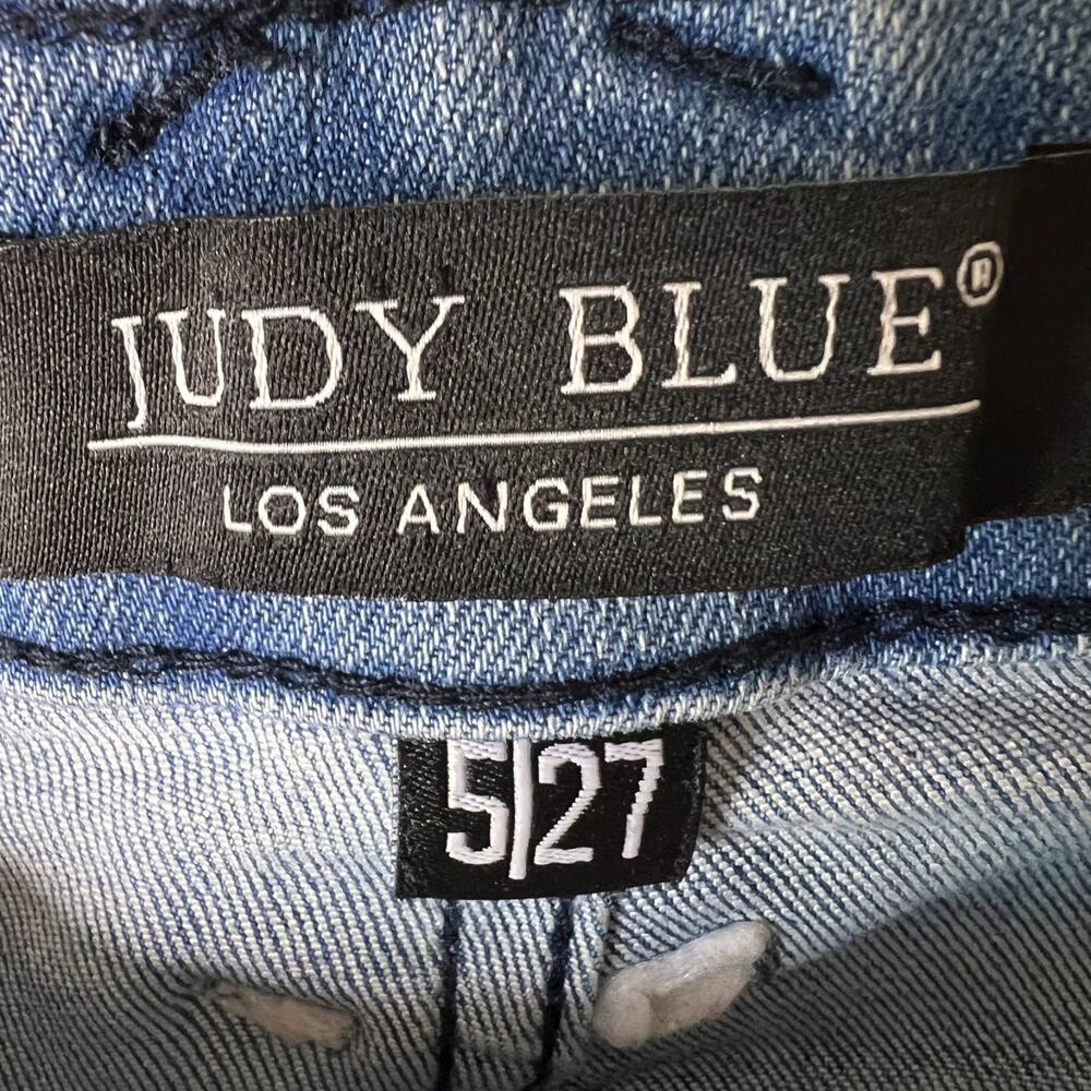 Judy Blue Jeans Womens Size 5/27 Relaxed fit Medium Wash Raw Distressed Hem - Picture 2 of 16